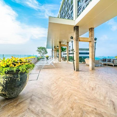 Riviera Jomtien Roomy 1-Bdr Seaview Condo Bagian luar foto
